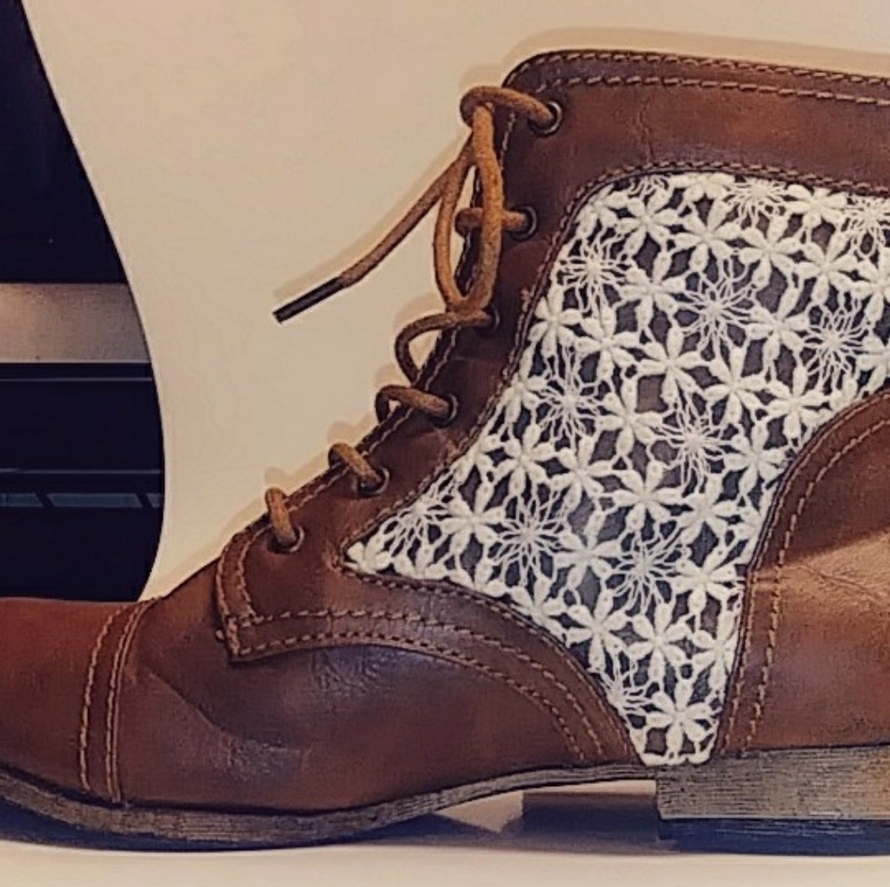 Wild Diva Lounge boots